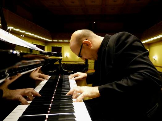 φωτογραφία του καλλιτέχνη