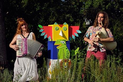 φωτογραφία των ηθοποιών της παράστασης